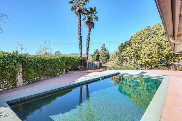 821 Trueno Avenue, Camarillo, CA 93010