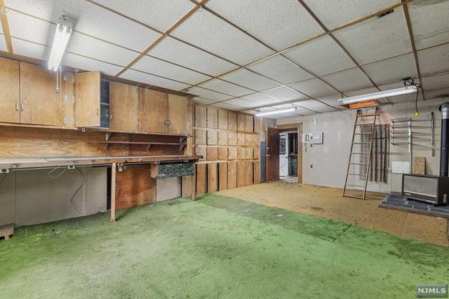 44 Monhegan Avenue, Oakland, NJ 07436