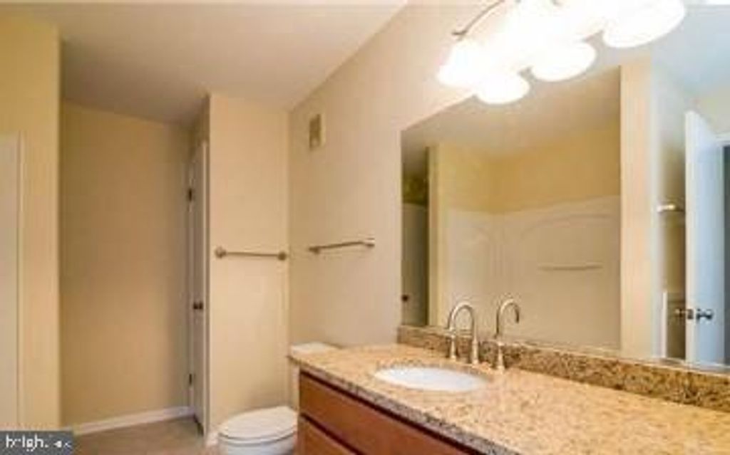 918 WINDBROOKE DR #918, Gaithersburg, MD 20879