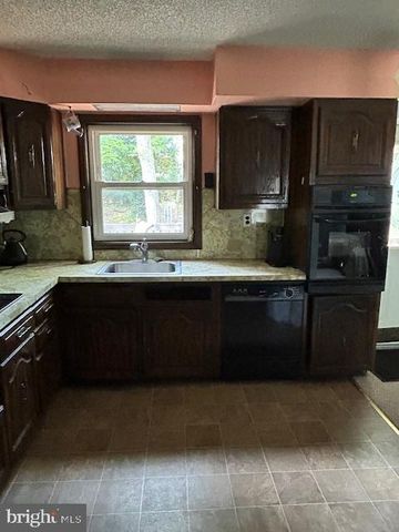 726 MILDRED AVE, Somerdale, NJ 08083