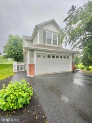 282 EISENHOWER DRIVE #51, Chambersburg, PA 17201