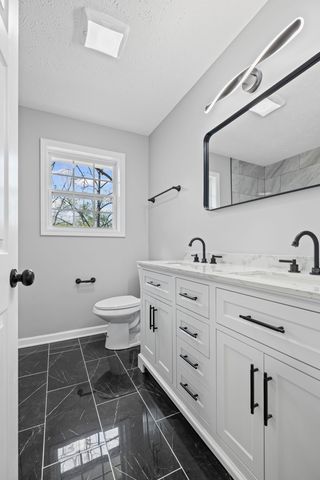 105 Saxon Mist Dr, Nashville, TN 37217