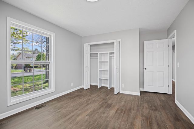 105 Saxon Mist Dr, Nashville, TN 37217