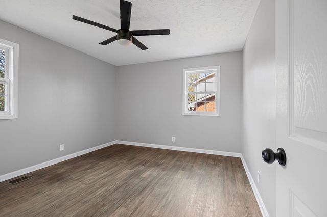 105 Saxon Mist Dr, Nashville, TN 37217