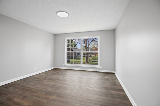 105 Saxon Mist Dr, Nashville, TN 37217