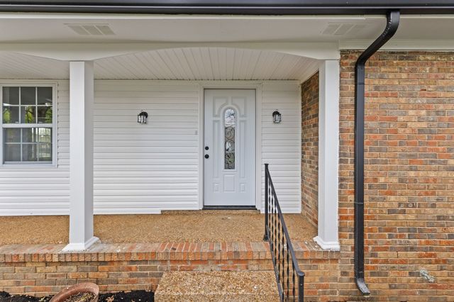 105 Saxon Mist Dr, Nashville, TN 37217