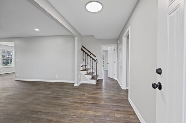 105 Saxon Mist Dr, Nashville, TN 37217