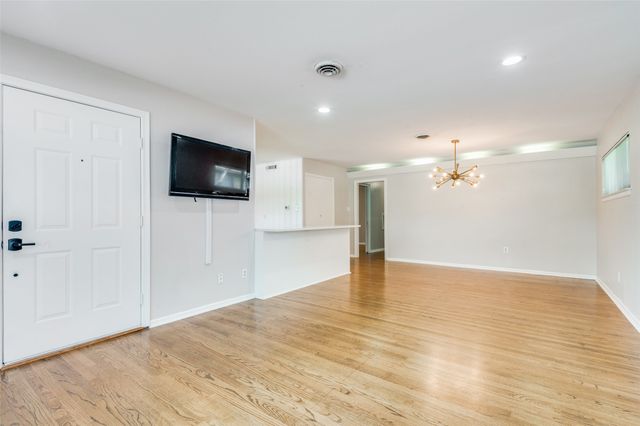 1812 Pilgrim Drive, Irving, TX 75061