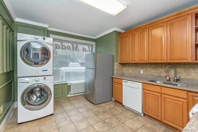 1500 Main Street, Port Jefferson, NY 11777