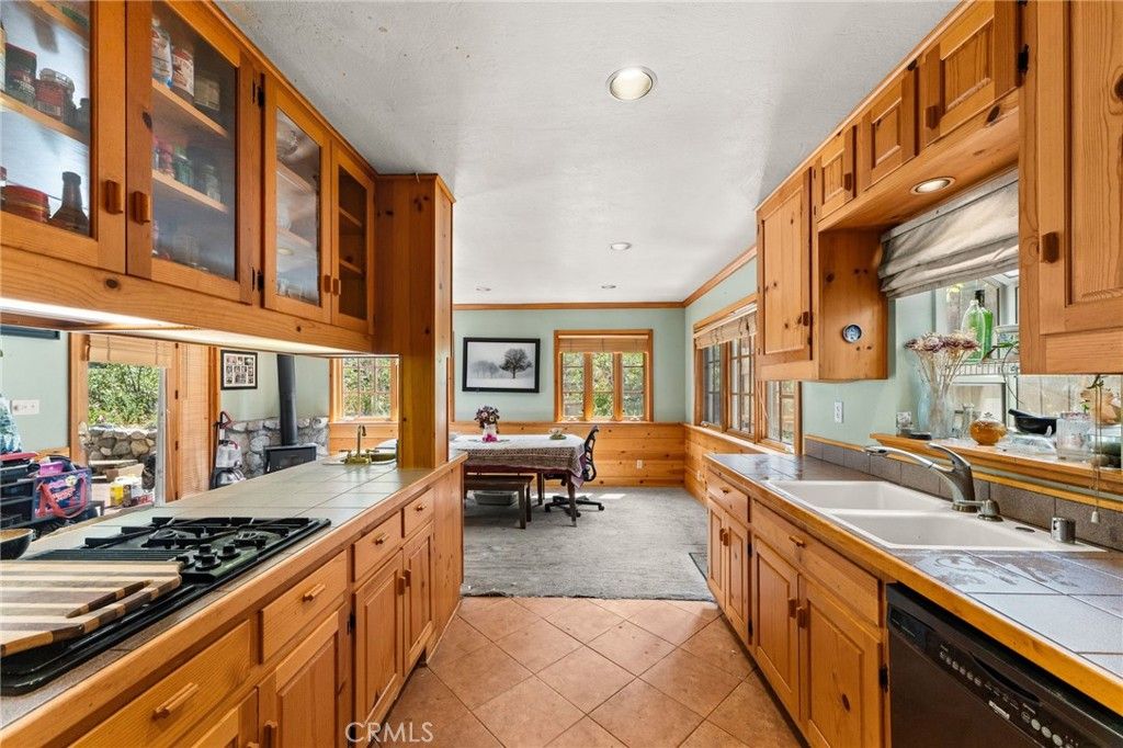 Image 22 of property listing at 41035 Pine Drive, Forest Falls, CA 92339