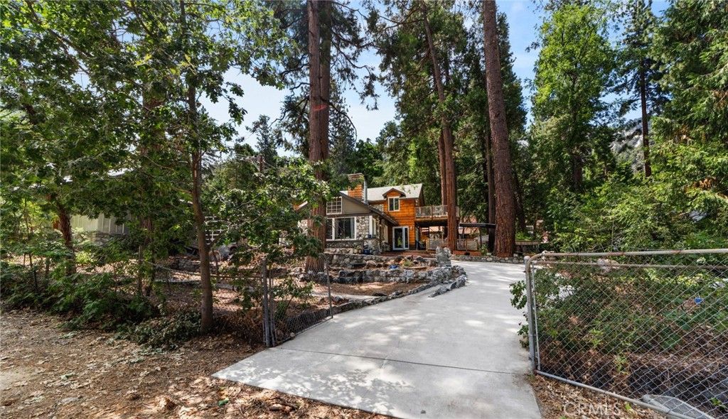 Image 4 of property listing at 41035 Pine Drive, Forest Falls, CA 92339