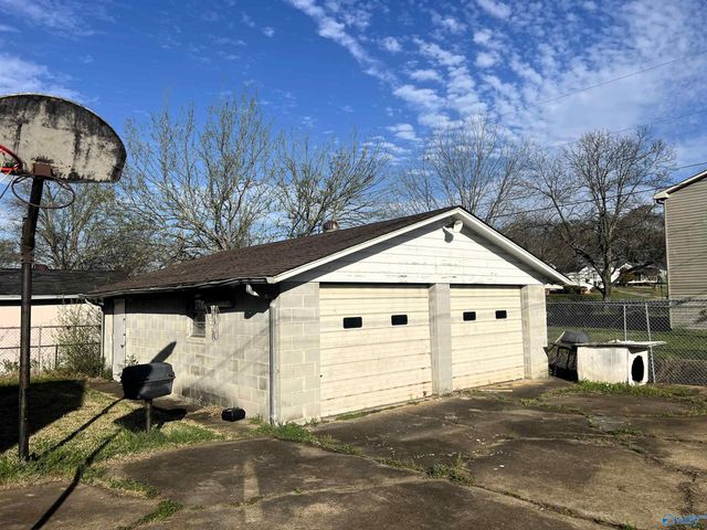 413 N 15th Street, Gadsden, AL 35903