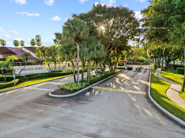 13350 SW 91st Terrace C, Miami, FL 33186
