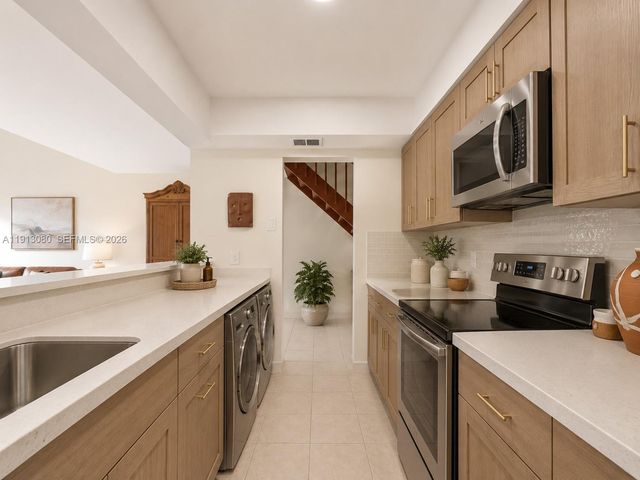 13350 SW 91st Terrace C, Miami, FL 33186