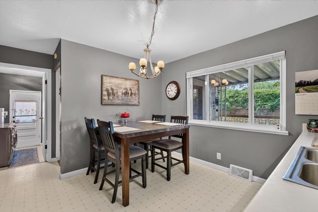 3200 Christine Street NE, Albuquerque, NM 87111