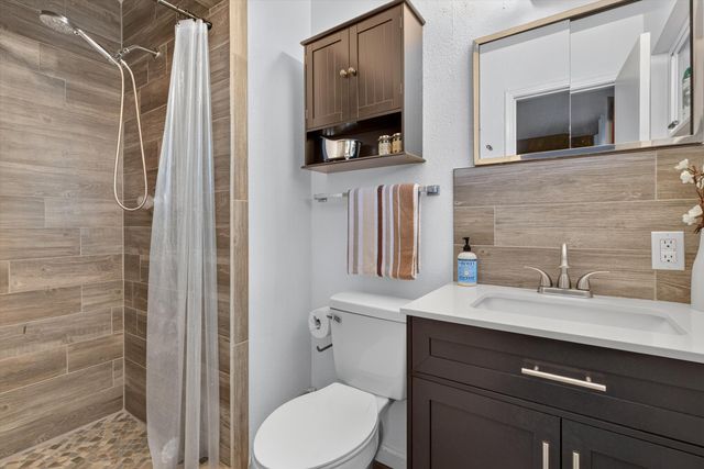 3200 Christine Street NE, Albuquerque, NM 87111