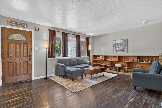 3200 Christine Street NE, Albuquerque, NM 87111