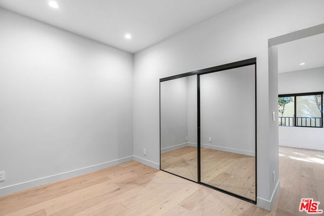 12320 MONTANA Avenue 109, Los Angeles, CA 90049