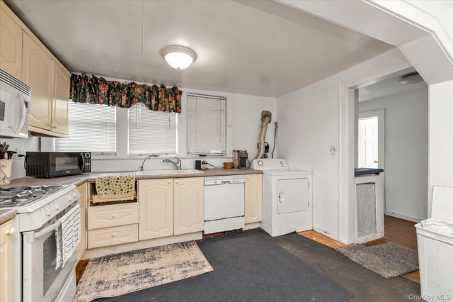 464 Stratford Road, South Hempstead, NY 11550
