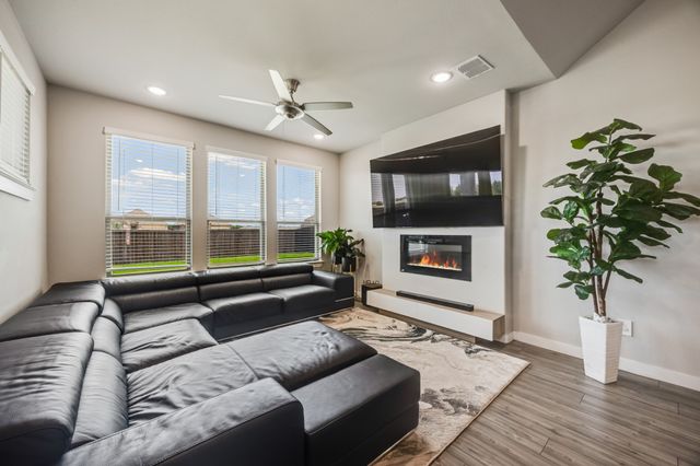 418 Tuscany Drive, Forney, TX 75126