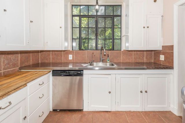 508 Fairview Circle, Ypsilanti City, MI 48197