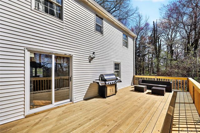 18 Taylor Road, Elmsford, NY 10523