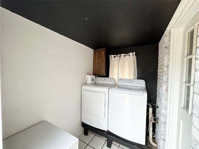 104 E Mimosa Drive, Midwest City, OK 73110