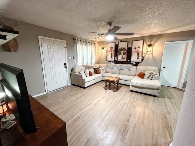 104 E Mimosa Drive, Midwest City, OK 73110