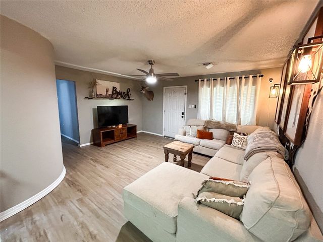 104 E Mimosa Drive, Midwest City, OK 73110