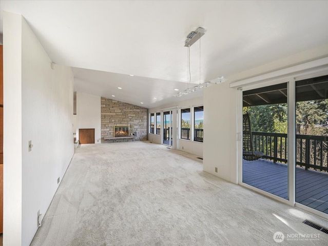 23850 43rd Avenue S, Kent, WA 98032