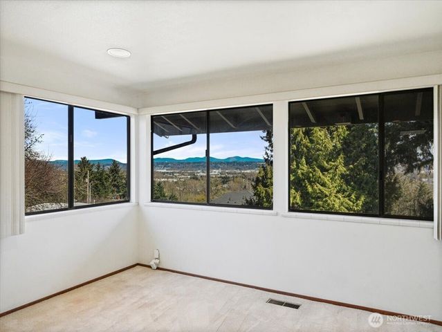 23850 43rd Avenue S, Kent, WA 98032