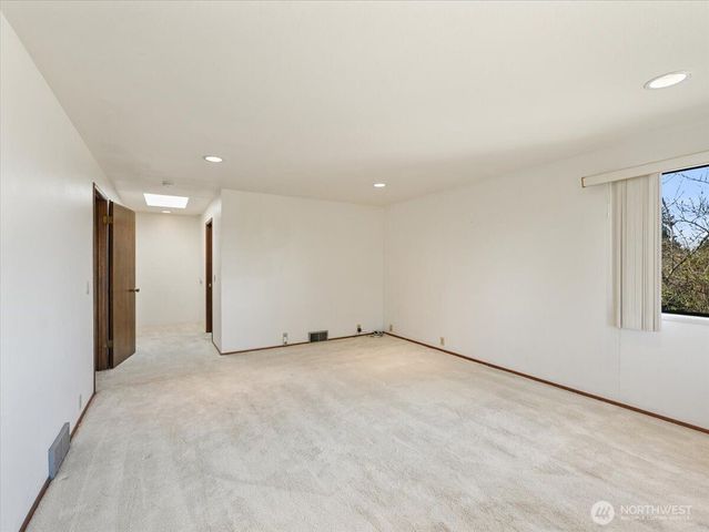 23850 43rd Avenue S, Kent, WA 98032