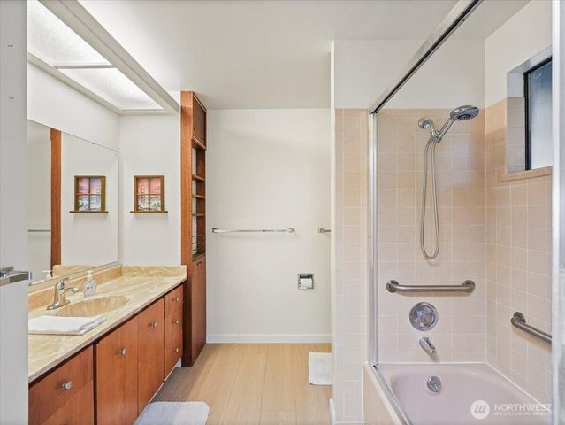 23850 43rd Avenue S, Kent, WA 98032