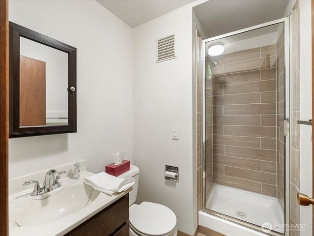 23850 43rd Avenue S, Kent, WA 98032