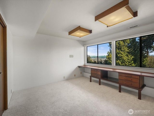 23850 43rd Avenue S, Kent, WA 98032