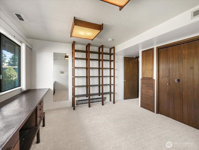 23850 43rd Avenue S, Kent, WA 98032