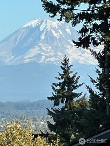 23850 43rd Avenue S, Kent, WA 98032