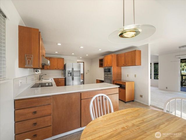 23850 43rd Avenue S, Kent, WA 98032