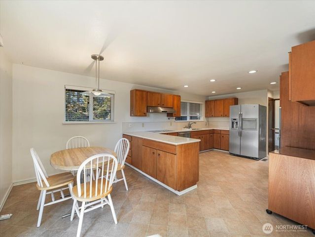 23850 43rd Avenue S, Kent, WA 98032