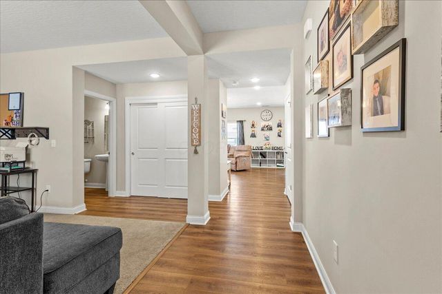 1604 Raymond Avenue, Bellefontaine, OH 43311
