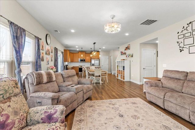 1604 Raymond Avenue, Bellefontaine, OH 43311