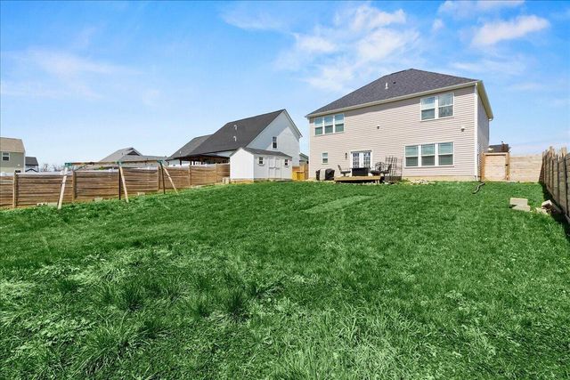 1604 Raymond Avenue, Bellefontaine, OH 43311