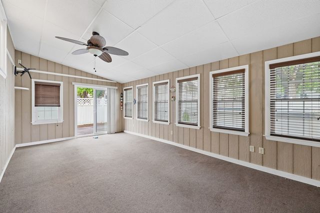 77 Fresno St, Springfield, MA 01104