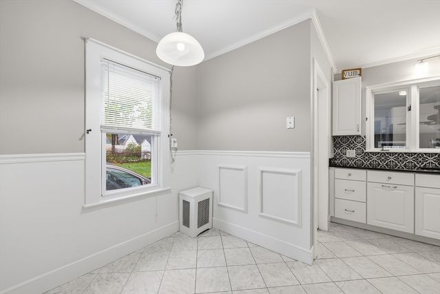 77 Fresno St, Springfield, MA 01104