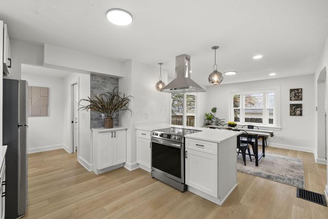 2712 Eakin Road, Columbus, OH 43204