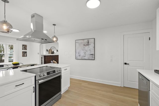 2712 Eakin Road, Columbus, OH 43204