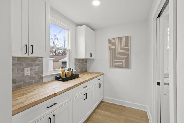 2712 Eakin Road, Columbus, OH 43204