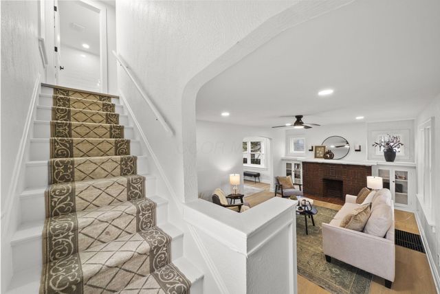 2712 Eakin Road, Columbus, OH 43204