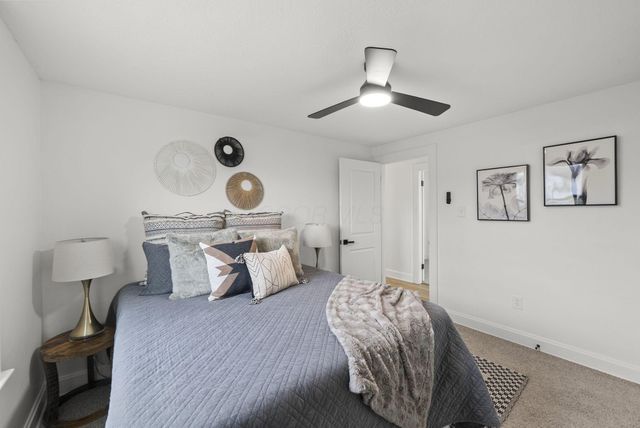 2712 Eakin Road, Columbus, OH 43204