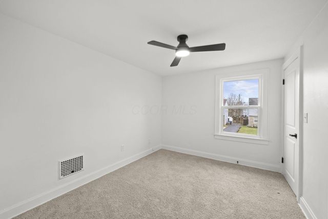 2712 Eakin Road, Columbus, OH 43204